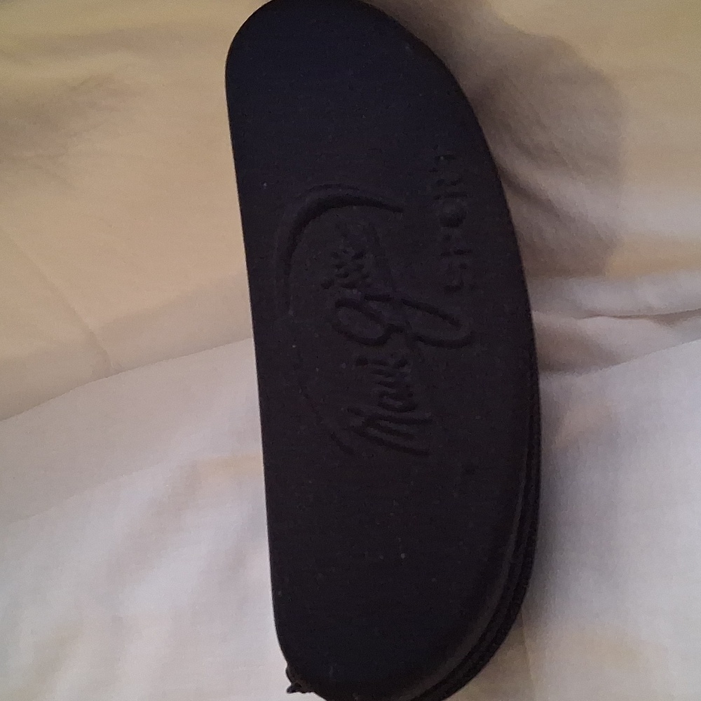 Maui Jim Black Sunglasses Pouch - Picture 8 of 10